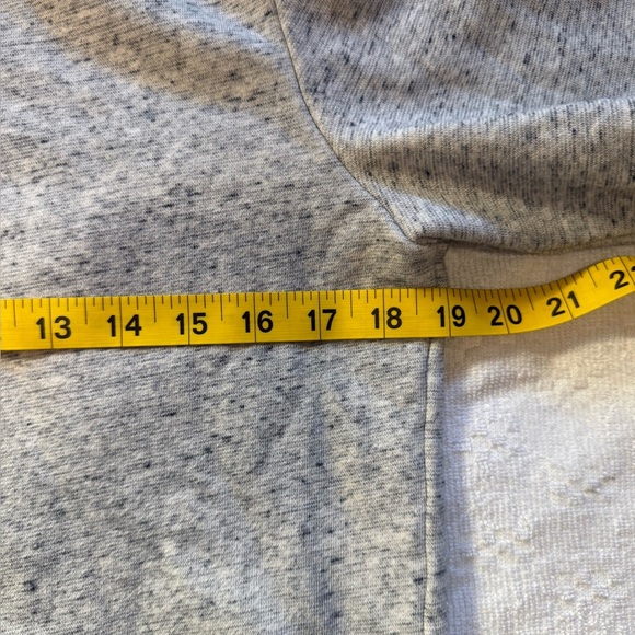 Basic H&M Men's Gray Zip-Up Hoodie Sweater - Picture 3 of 6